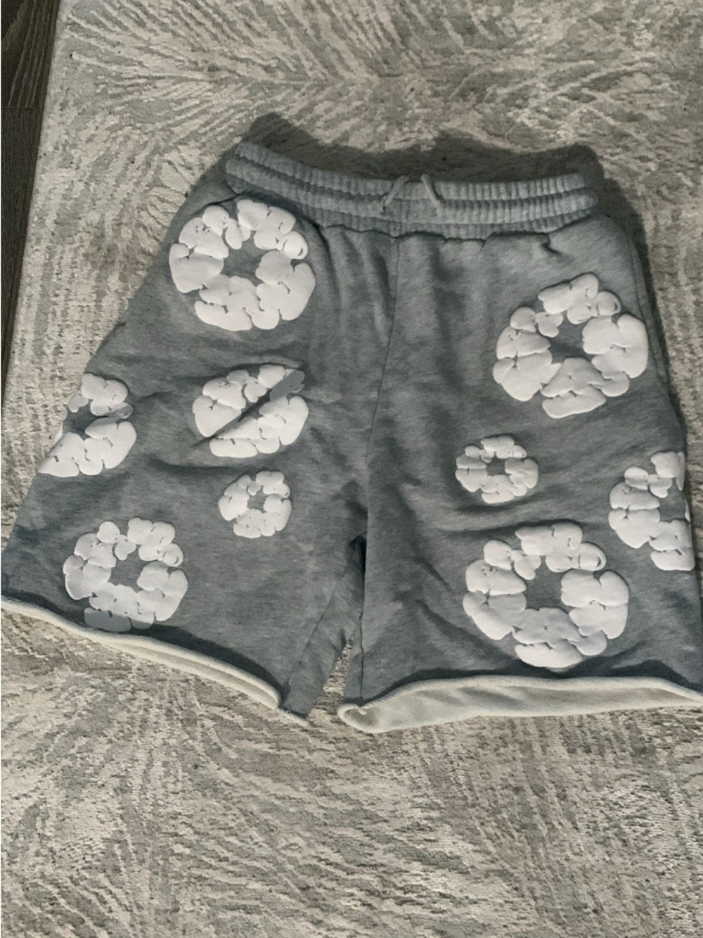 Authentic Denim Tears Cotton Wreath Shorts - Size [L] - [grey]